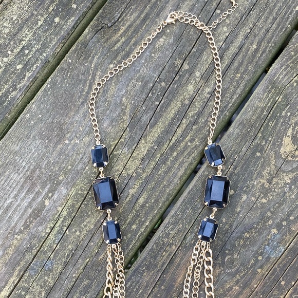 Statement necklace Long chain triple strand necklace gold tone faux black stones - Picture 7 of 13